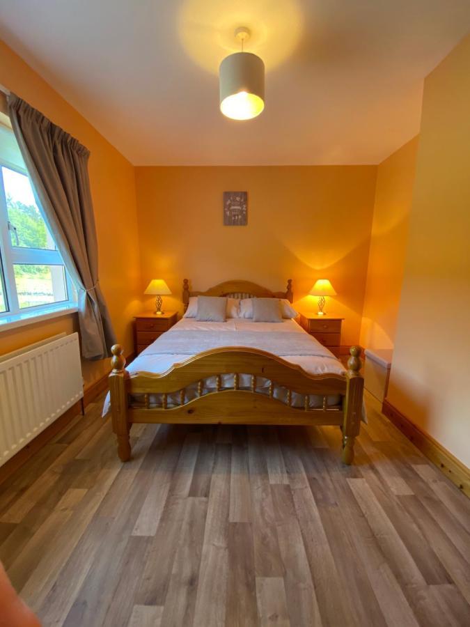 Heather Cottage, Creeslough Екстериор снимка