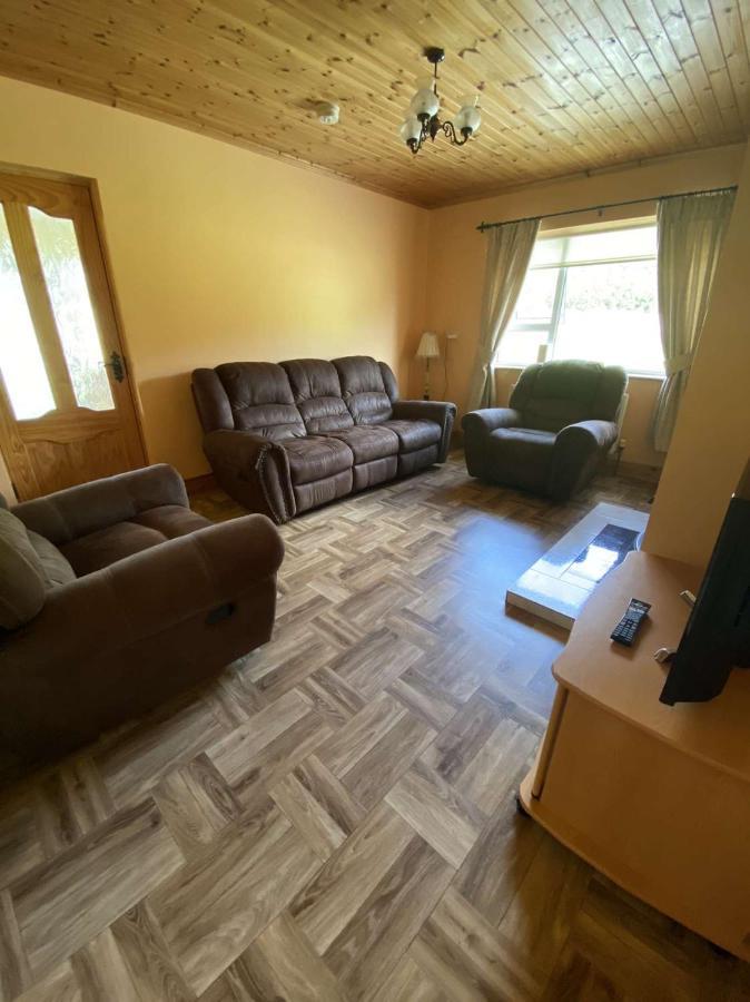 Heather Cottage, Creeslough Екстериор снимка