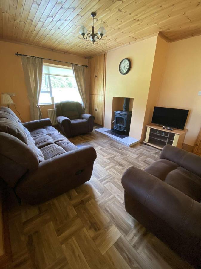 Heather Cottage, Creeslough Екстериор снимка